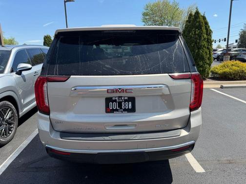 Pearl Beige Metallic 2021 GMC Yukon SLT