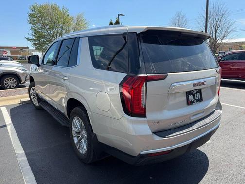 Pearl Beige Metallic 2021 GMC Yukon SLT