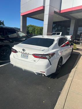 Ice Cap 2024 Toyota Camry SE