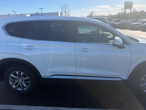 2019 Hyundai SANTA FE SE 2.4