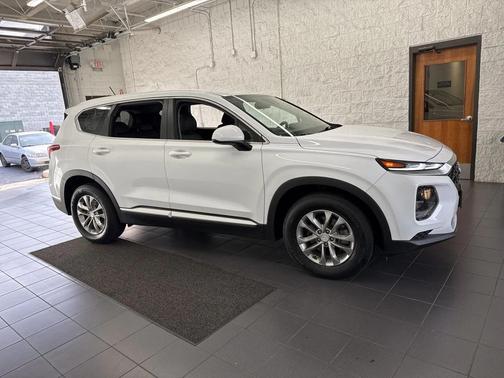 2019 Hyundai SANTA FE SE 2.4