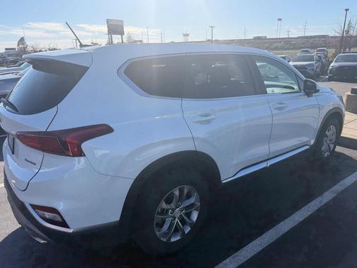 2019 Hyundai SANTA FE SE 2.4