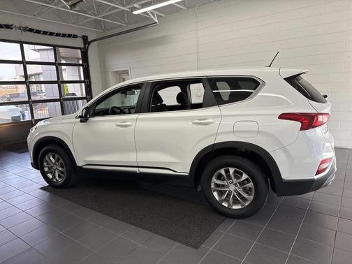 2019 Hyundai SANTA FE SE 2.4