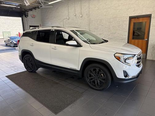 Summit White 2019 GMC Terrain SLT