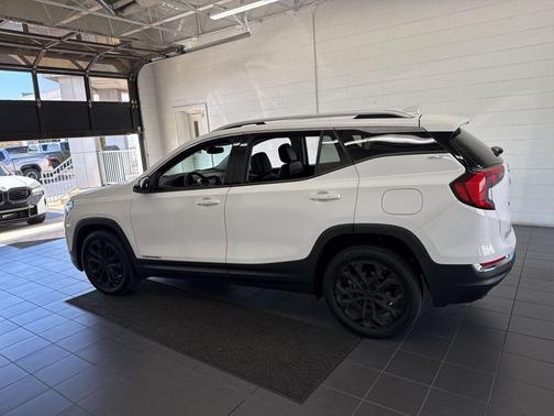 Summit White 2019 GMC Terrain SLT