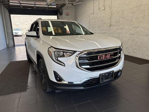 Summit White 2019 GMC Terrain SLT
