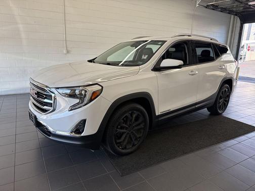 Summit White 2019 GMC Terrain SLT