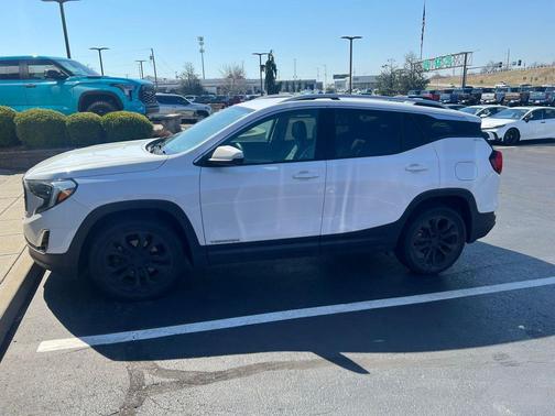 Summit White 2019 GMC Terrain SLT