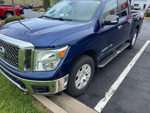 2018 Nissan Titan SV