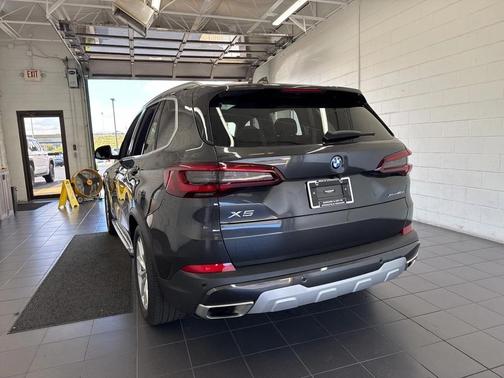 2023 BMW X5 PHEV xDrive45e