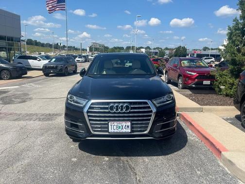 2017 Audi Q7 3.0T Premium