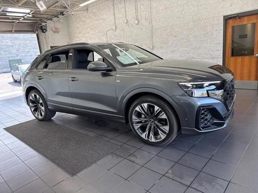 2025 Audi Q8 55 Premium Plus