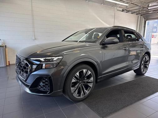 2025 Audi Q8 55 Premium Plus