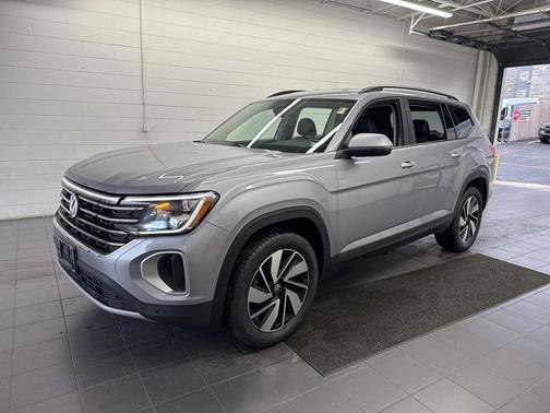 2024 Volkswagen Atlas 2.0T SE w/Technology 4MOTION