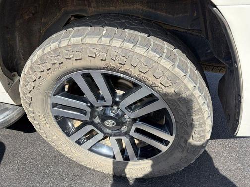 Blizzard Pearl 2018 Toyota 4Runner Limited