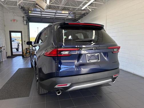 2025 Toyota Grand Highlander Limited