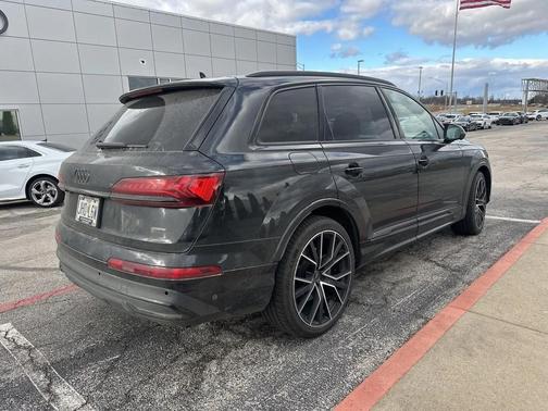 2022 Audi Q7 55 Prestige