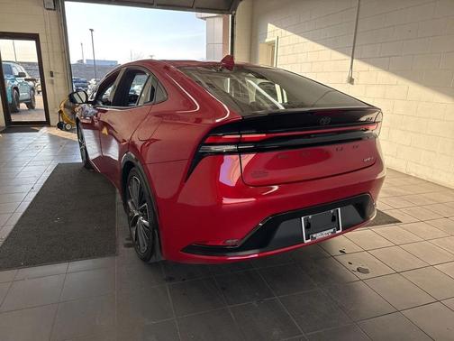 2025 Toyota Prius XLE