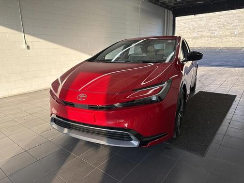 2025 Toyota Prius XLE