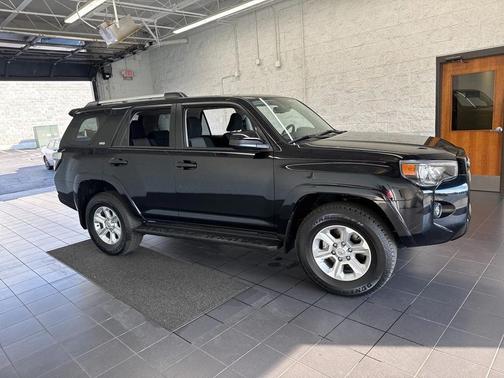 2024 Toyota 4Runner SR5