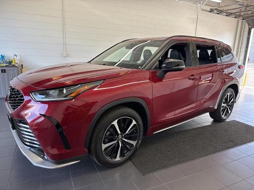 2022 Toyota Highlander XSE