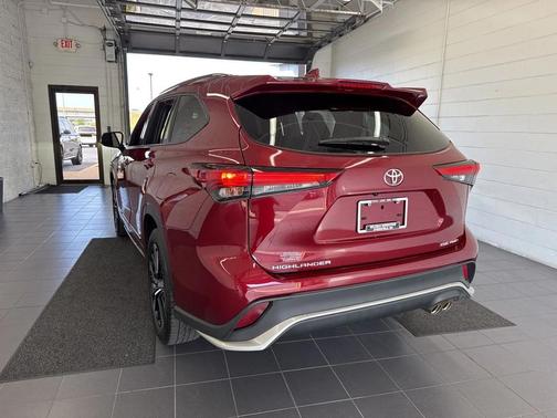 2022 Toyota Highlander XSE