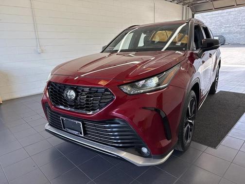 2022 Toyota Highlander XSE