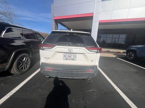 Ice Cap 2023 Toyota RAV4 XLE
