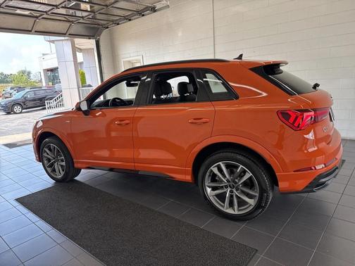2025 Audi Q3 Premium 45 TFSI S line quattro Tiptronic