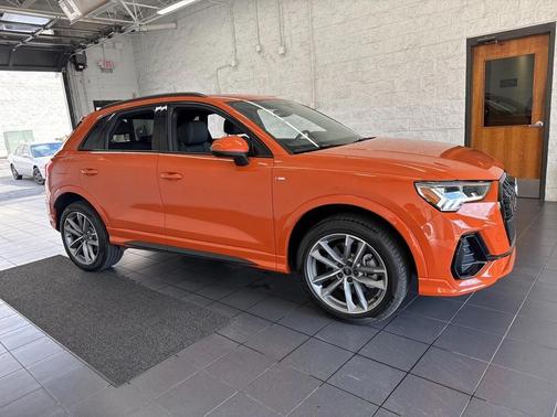 2025 Audi Q3 Premium 45 TFSI S line quattro Tiptronic