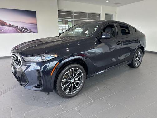 Carbon Black Metallic 2024 BMW X6 xDrive40i