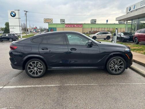 Carbon Black Metallic 2024 BMW X6 xDrive40i