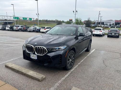 Carbon Black Metallic 2024 BMW X6 xDrive40i
