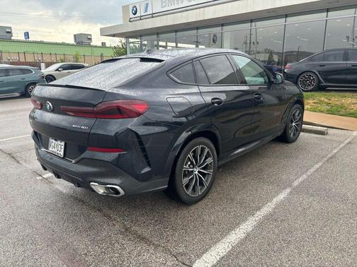 Carbon Black Metallic 2024 BMW X6 xDrive40i