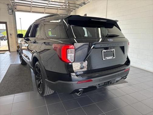 2024 Ford Explorer ST-Line