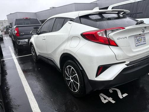 2020 Toyota C-HR LE