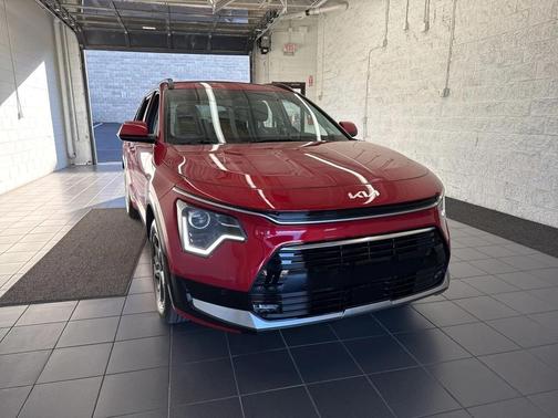 2025 Kia Niro SX
