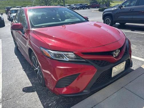 2019 Toyota Camry SE