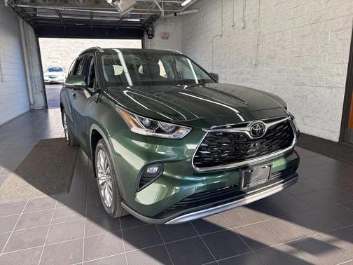 2024 Toyota Highlander Platinum
