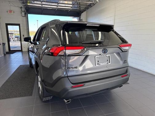 2023 Toyota RAV4 Hybrid XLE