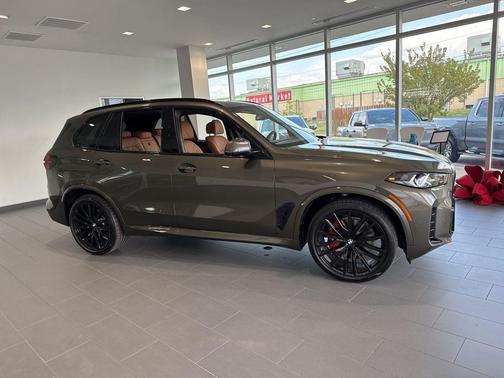 Manhattan Green Metallic 2026 BMW X5 xDrive40i