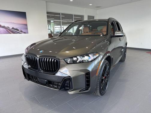 Manhattan Green Metallic 2026 BMW X5 xDrive40i