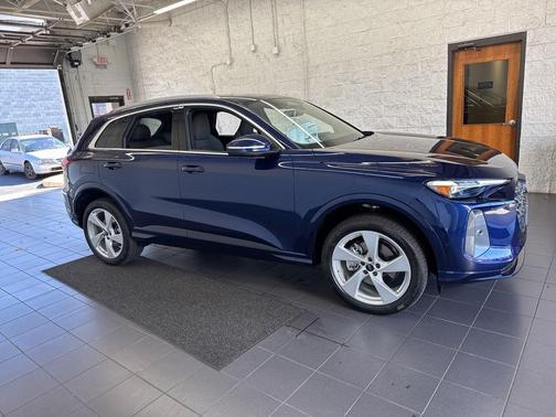 2025 Audi Q5 Premium Plus TFSI quattro S tronic