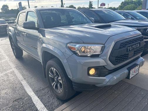 Cement 2019 Toyota Tacoma TRD Sport