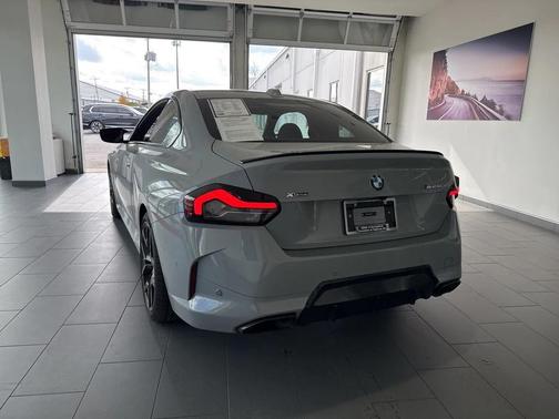 2025 BMW M240 i xDrive