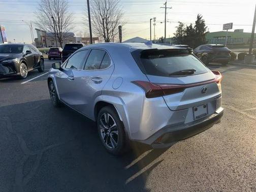 2025 Lexus UX 300h Premium