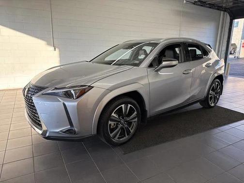 2025 Lexus UX 300h Premium