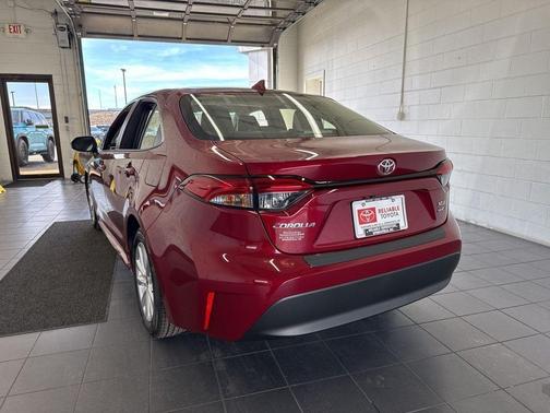 Ruby Flare Pearl 2026 Toyota Corolla Hybrid XLE