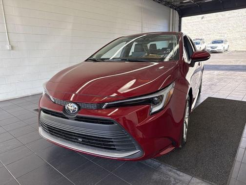Ruby Flare Pearl 2026 Toyota Corolla Hybrid XLE