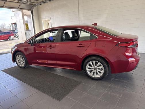 Ruby Flare Pearl 2026 Toyota Corolla Hybrid XLE